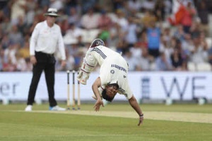 Doctor Who Treated Rishabh Pant Reacts to Somersault Celebration: 'Unnecessary!'
OR
Pant's Somersault Celebration: Doctor Who Aided Recovery Voices Concern
