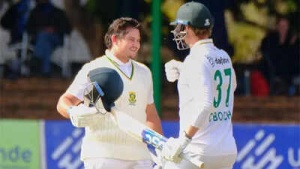 Teenage Sensation! Lhuan-dre Pretorius, 19, Eclipses Miandad's Record With Debut Test Century