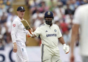 Rishabh Pant's Witty Banter Stuns Harry Brook in Test Match Duel: Watch How Indian Star Shuts Down Sledging Attempt