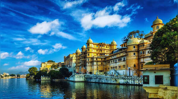 Udaipur's city palace reflects Rajasthani and Mughal architecture