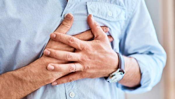 Illustration of the importance of staying hydrated for heart health